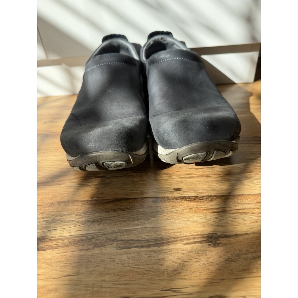 Dansko Patti Women's 41 Navy Blue  Milled Nubuck Waterproof Slip-On Clogs Vibram